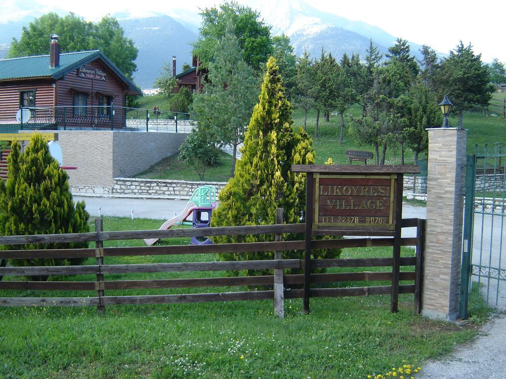 Chalet Likouresi Village Karpenísion Exterior foto